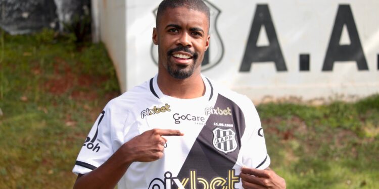 Revelado pelo Fluminense, onde iniciou no sub-17, Matheus Alessandro teve uma curta passagem anterior pela base do Palmeiras. Foto: Diego Almeida/Ponte Press