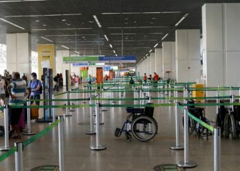Ministério divulga levantamento com reclamações de consumidores sobre as companhias aéreas - Foto: Agência Brasil
