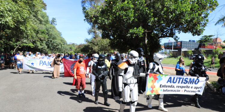 Autismo: Caminhada pela Conscientização reúne 300 pessoas no Taquaral