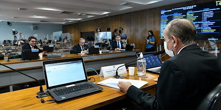 O presidente da CE, Marcelo Castro, que comandou a reunião desta terça. Foto: Agência Senado