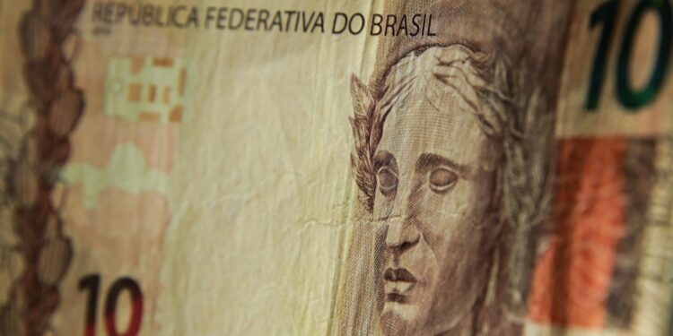 Aberta repescagem para nascidos até 1967 sacarem valores esquecidos; veja passo a passo