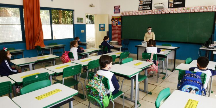 TJ libera e Campinas poderá distribuir 20,5 mil computadores nas escolas