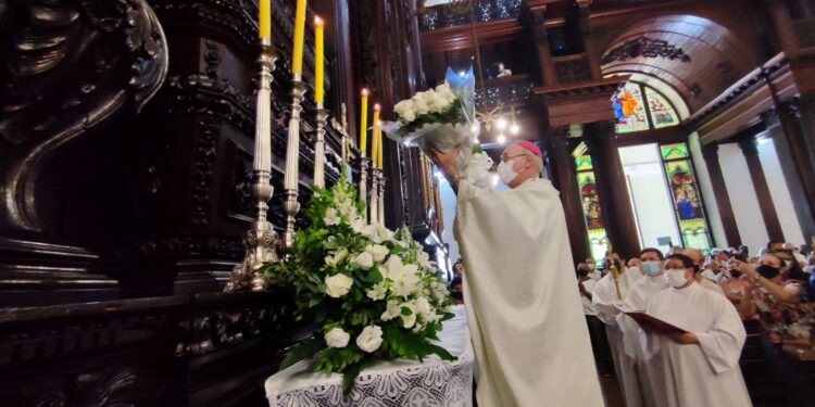 Igreja volta a receber fiéis nas celebrações da Semana Santa após 2 anos