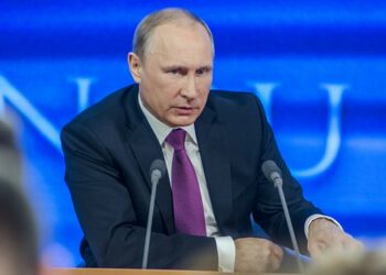 O presidente russo, Vladimir Putin: "A frota cumpre com sucesso e honra as missões estratégicas nas fronteiras do nosso país e em qualquer lugar do oceano" Imagem: Fotos Públicas