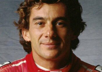 Ayrton Senna da Silva, um ídolo nacional: com técnica, perspicácia e dedicação, o piloto transformou o modo como o brasileiro assistia a corridas Foto: Divulgação/site oficial