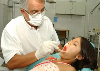 Entre as vagas oferecidas no concurso, parte delas é para dentistas da rede pública municipal de saúde Foto: Divulgação/PMC