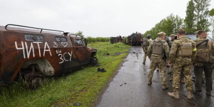 Forças russas avançam no Leste da Ucrânia; combates de rua se intensificam