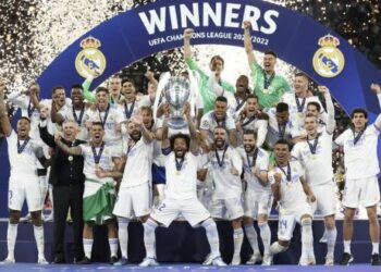 Atletas celebram a conquista: Real Madrid é campeão europeu pela 14ª vez Foto: Uefa/Twitter