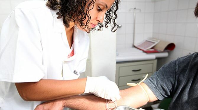 Inscrições para concursos públicos de técnico de enfermagem e de médico terminam nesta segunda-feira  - Foto: Divulgação/PMC