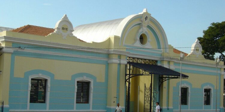 Estação Cultura de Americana recebe grupo de maracatu
