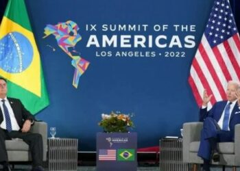 Os presidentes Jair Bolsonaro e Joe Biden tiveram um encontro bilateral na noite desta quinta-feira - Foto: Reprodução