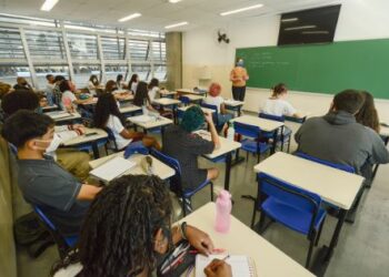 São Paulo anuncia concurso público para contratar mais de 2,7 mil professores e servidores administrativos - Foto: Roberto Sungi/ Divulgação Governo SP
