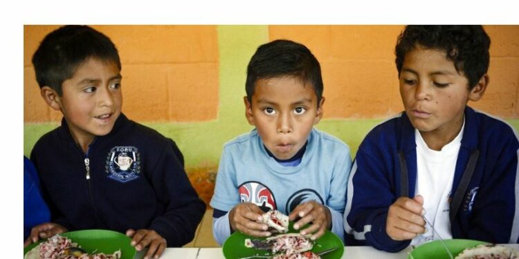 Crianças representam 40% dos afetados por alimentos contaminados - Foto: Pep Bonet NOOR for FAO/ ONU News