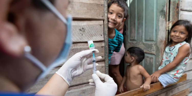 A cobertura vacinal contra a Covid-19 é desigual em território brasileiro. Foto: Opas/Divulgação