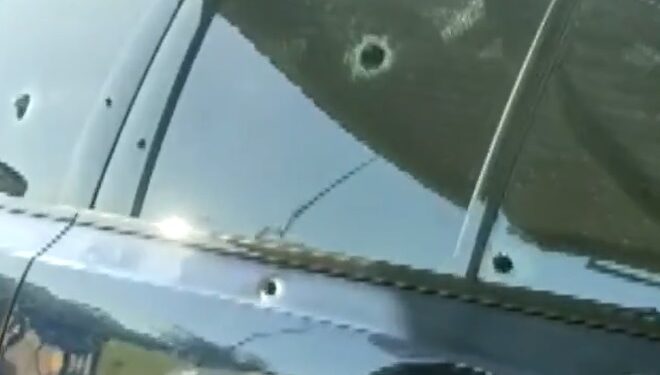 A BMW foi atingida por oito tiros na Rodovia Santos Dumont. Foto: Reprodução/EPTV