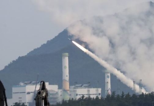 EUA e Coreia do Sul disparam oito mísseis balísticos em resposta a Pyongyang