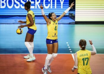 Brasileiras comemoram a vitória na primeira etapa da Liga das Nações. Foto: FIVB/Divulgação