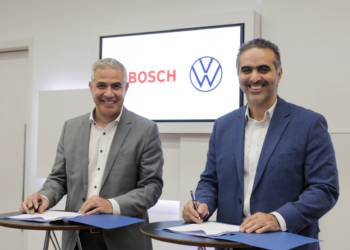 Gastón Diaz Perez, CEO da Bosch (à esq.) e Pablo Di Si, chairman executivo da Volkswagen América Latina. Foto: Divulgação
