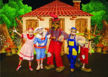 Espetáculo Os Três Porquinhos: em cartaz no Teatro Infantil “Carlito Maia”, no Bosque dos Jequitibás - Foto: Divulgação
