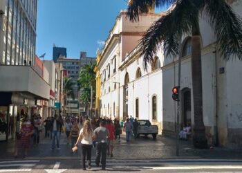 Projeto visa modernização do mobiliário urbano do calçadão da Rua 13 de Maio - Foto: Divulgação/Acic