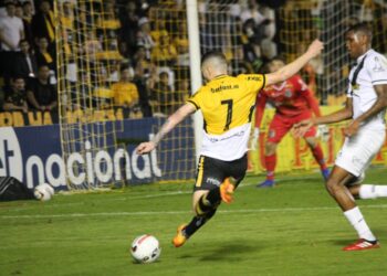 Ponte não segura pressão, sofre empate no fim e pode entrar no Z4