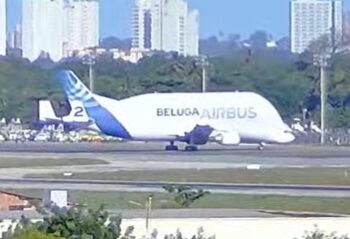 Pouso do Beluga em Fortaleza, onde a aeronave pernoitará. Foto: Reprodução