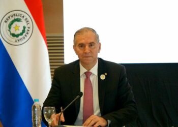 O ministro das Relações Exteriores do Paraguai, Júlio César Arriola, disse que a medida ajudará a “melhorar a competitividade”. Foto: Cancilleria Nacional/Divlugação