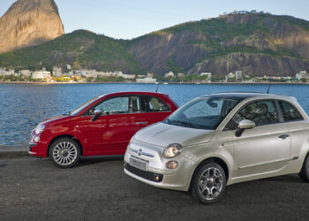 O Fiat 500 é vendido atualmente no Brasil apenas na versão elétrica. Fotos: Divulgação