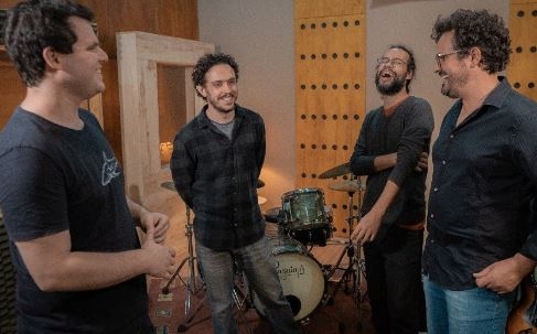 Grupo campineiro Trem Doido faz show  no Pavão Cultural