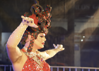 Drag queen Helloa Meirelles, uma das pioneiras na performance e na luta pelos direitos LGBTQIA+: rede de apoio em Campinas é referência no Brasil Foto: Divulgação