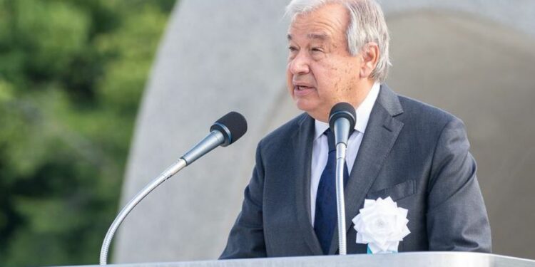O Secretário-Geral António Guterres discursou na Cerimônia Memorial da Paz em Hiroshima. Foto:  ONU/Ichiro Mae