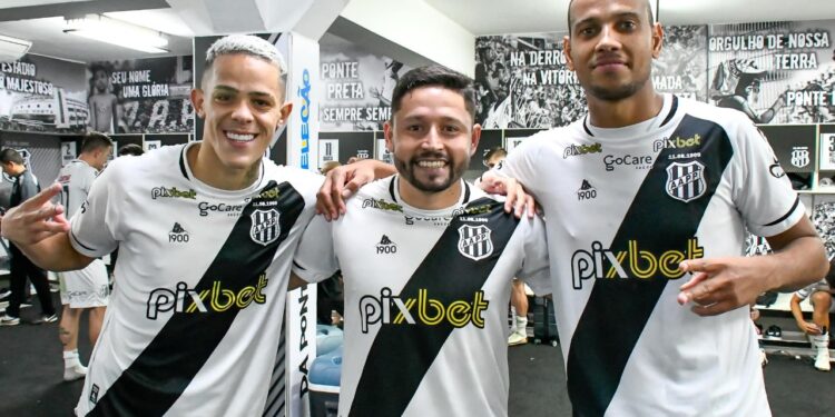 Wallisson, Elvis e Mateus Silva: autores dos três gols da Ponte Preta sobre o Operário. Foto: Ponte Press/Álvaro Jr.