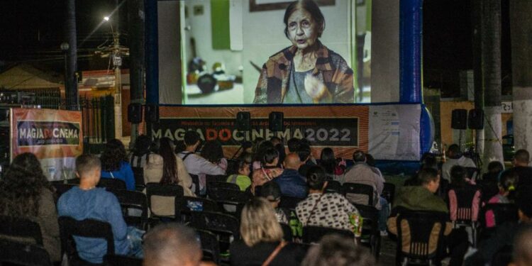 O projeto “Magia do Cinema” está em sua terceira edição: exibições no Centro de Sumaré e no Matão. Fotos: Divulgação