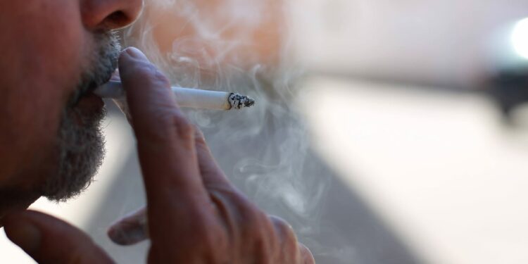O consumo do cigarro pode causar mais de 50 doenças diferentes- Foto: Divulgação