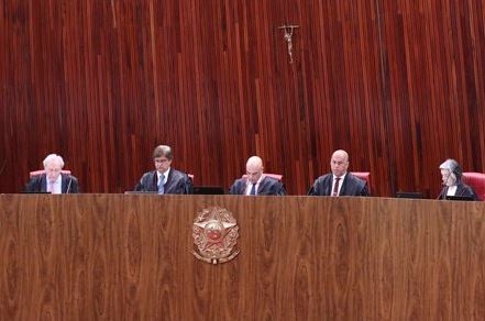 TSE proíbe porte de armas nos locais de votação no dia da eleição