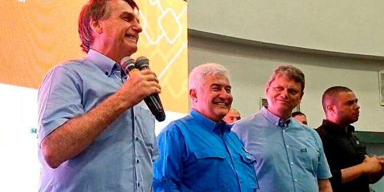 Em campanha, Bolsonaro visita parque tecnológico em São José dos Campos