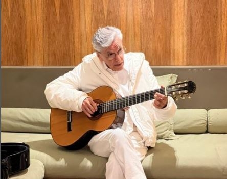 Caetano Veloso faz 80 anos neste domingo