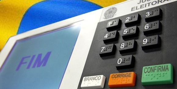 Entidades fazem campanha por voto em mulheres pretas