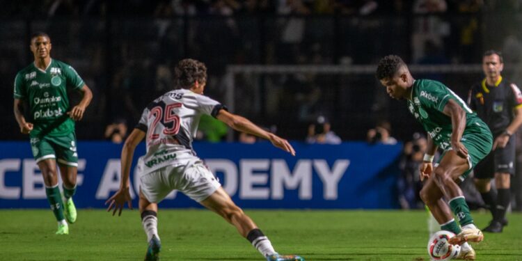 O Guarani sofreu um gol de pênalti e outro logo no início do segundo tempo
Crédito: Thomaz Marostegan/Guarani FC