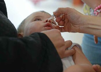 Responsáveis devem levar crianças e jovens para vacinação, modo seguro de evitar várias doenças Foto: Eduardo Leite/PMC/Arquivo/Divulgação