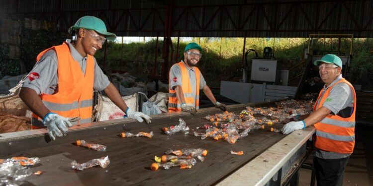 Coca-Cola FEMSA Brasil lança edital para selecionar projetos de sustentabilidade