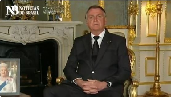 Presidente visita caixão da Rainha Elisabeth e presta condolências