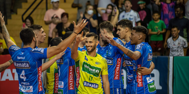 Vôlei Renata recebe o Sesi neste sábado com casa cheia