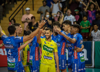 Vôlei Renata recebe o Sesi neste sábado com casa cheia