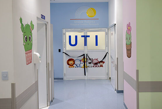 A UTI pediátrica tem 10 leitos intensivos, sendo um de isolamento. Foto: Carlos Bassan/PMC