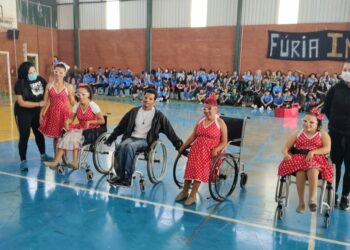 Apresentação de dança em cadeiras de rodas feita por pacientes da CCP. Foto: Arquivo/CCP