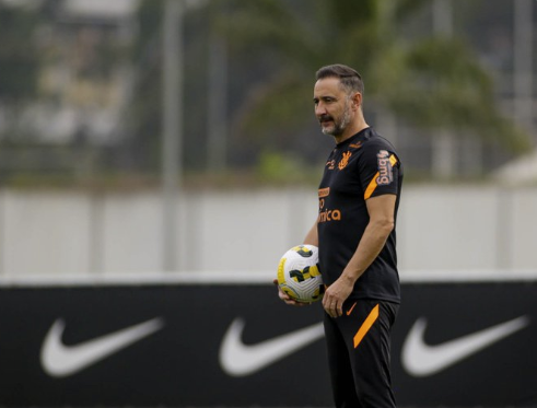 Copa do Brasil: Corinthians e Fluminense lutam por vaga na decisão