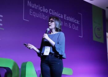 A especialista em nutrição saudável Sheila Mustafá conduz as palestras virtuais: busca pela qualidade de vida Foto: Divulgação