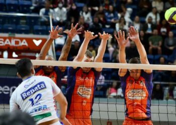 Vôlei Renata vence a terceira no Campeonato Paulista