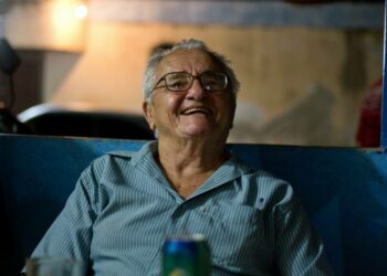 J. Borges, de 86 anos, mestre xilogravurista. Foto: Asley Ravel/Divulgação